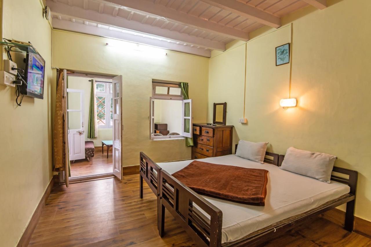 India Hotel - Lake View - Mall Road Nainital Εξωτερικό φωτογραφία
