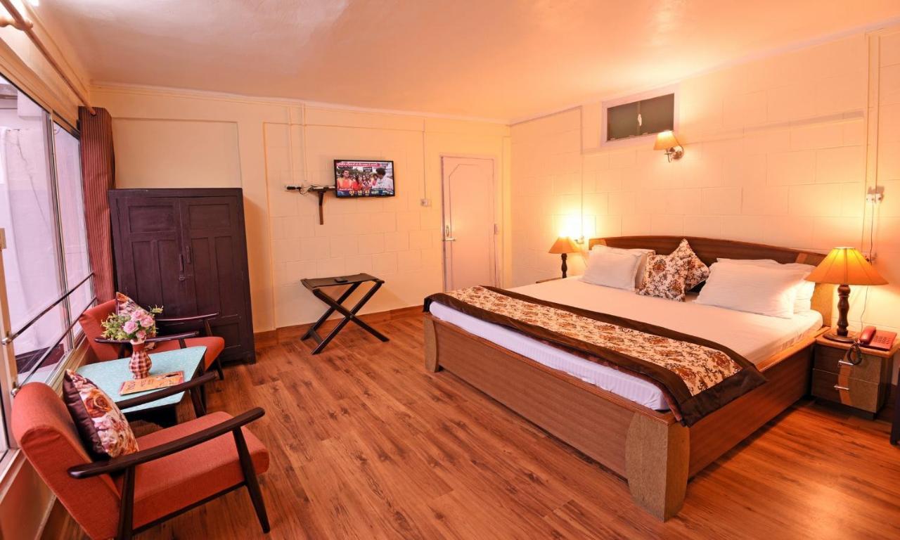 India Hotel - Lake View - Mall Road Nainital Εξωτερικό φωτογραφία